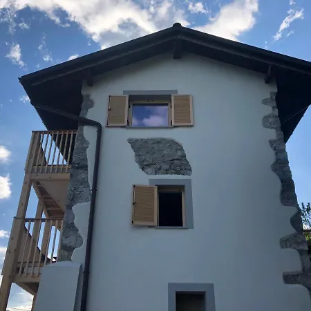 Hisa Pri Koritu - Apartma Stol Kobarid