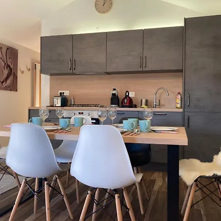 Apartment Hisa Pri Koritu - Apartma Stol *